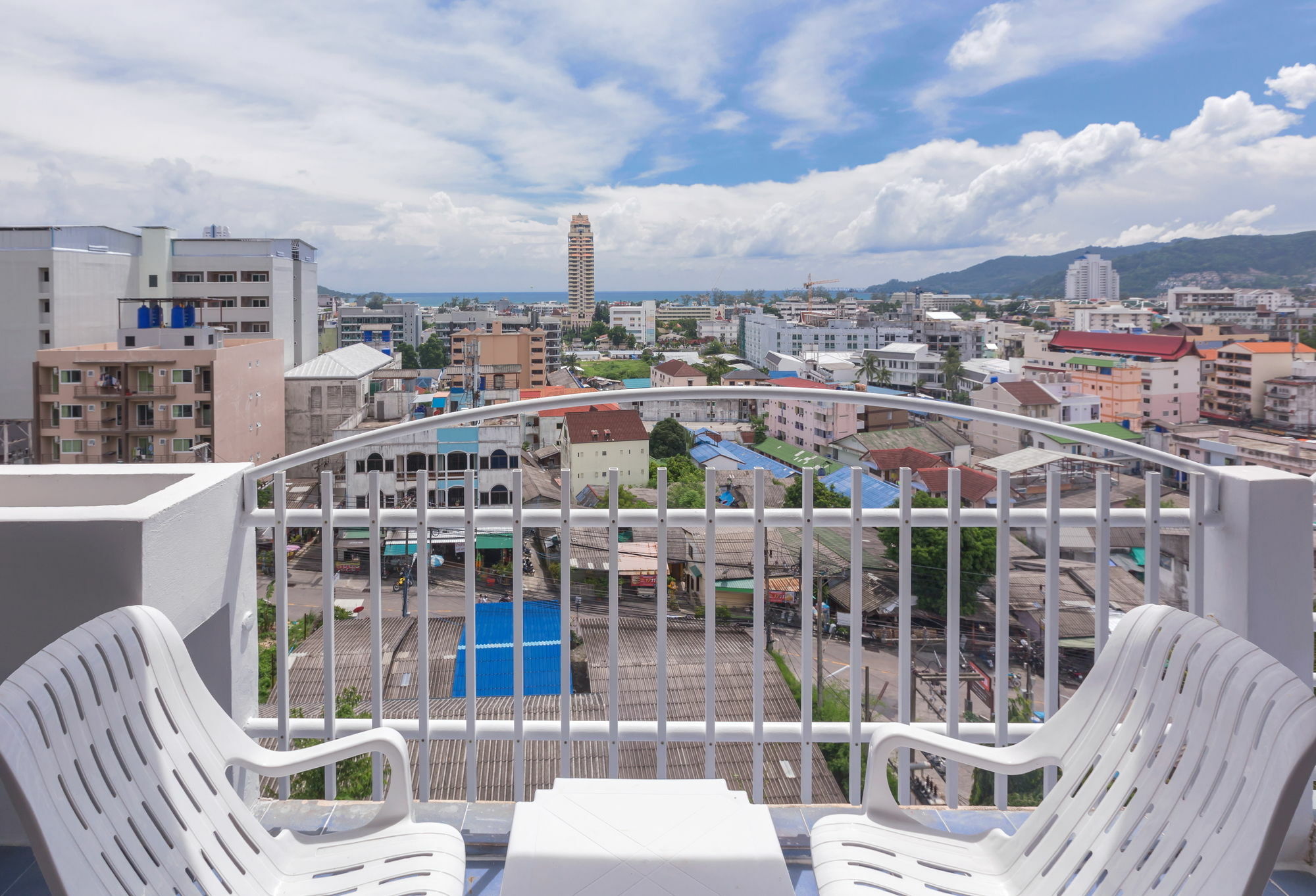 Patong 7Days Premium Hotel Phuket Dış mekan fotoğraf