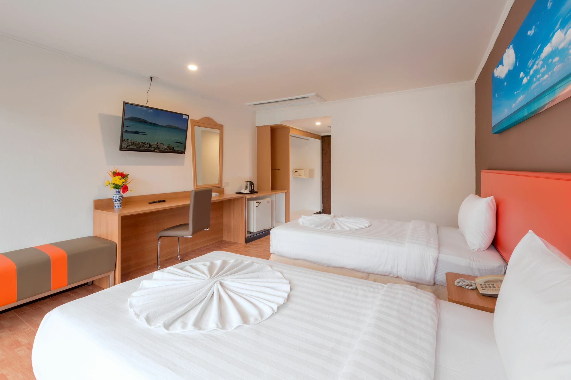 Patong 7Days Premium Hotel Phuket Dış mekan fotoğraf